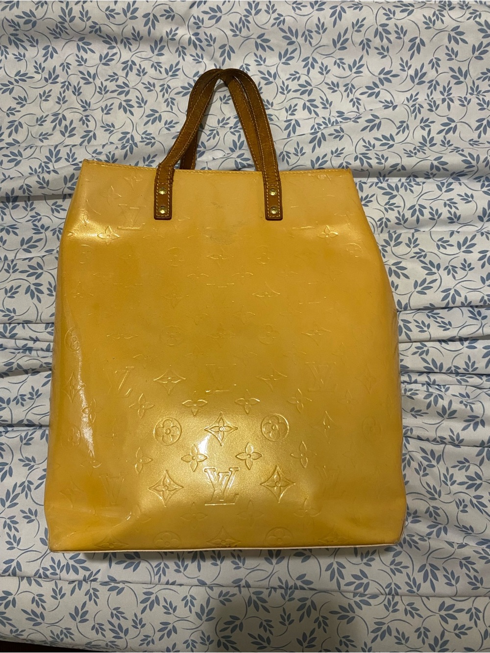 Louis Vuitton. offers welcome